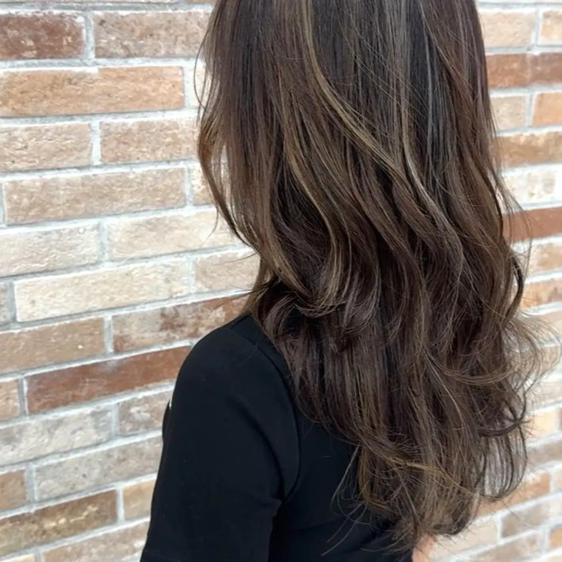 ロング カラー 湯浅 了一のヘアスタイル