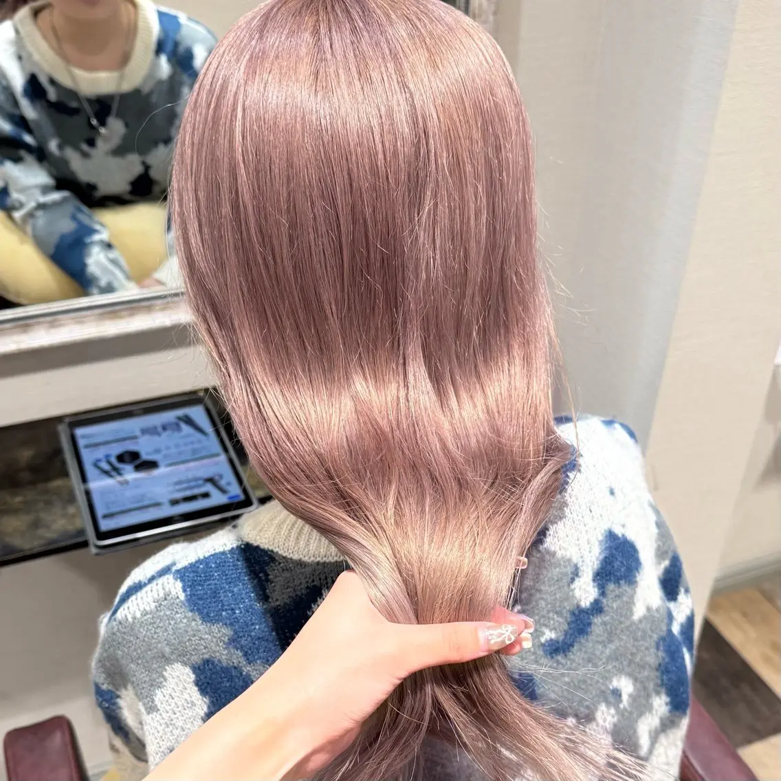 ロング カラー 柔らかいbeige ¦韓国¦🩰マユ🩰のヘアスタイル
