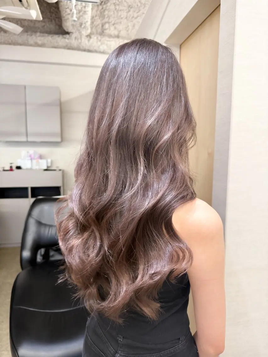 ロング カラー グレージュ ヘアカラー トリートメント 透明感カラー 赤み消し/ 大村勇人のヘアスタイル