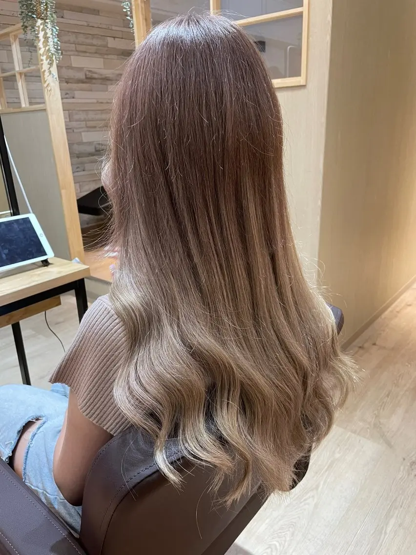 ロング カラー シールエクステ グラデーションカラー エクステ 多田 悦淳のヘアスタイル