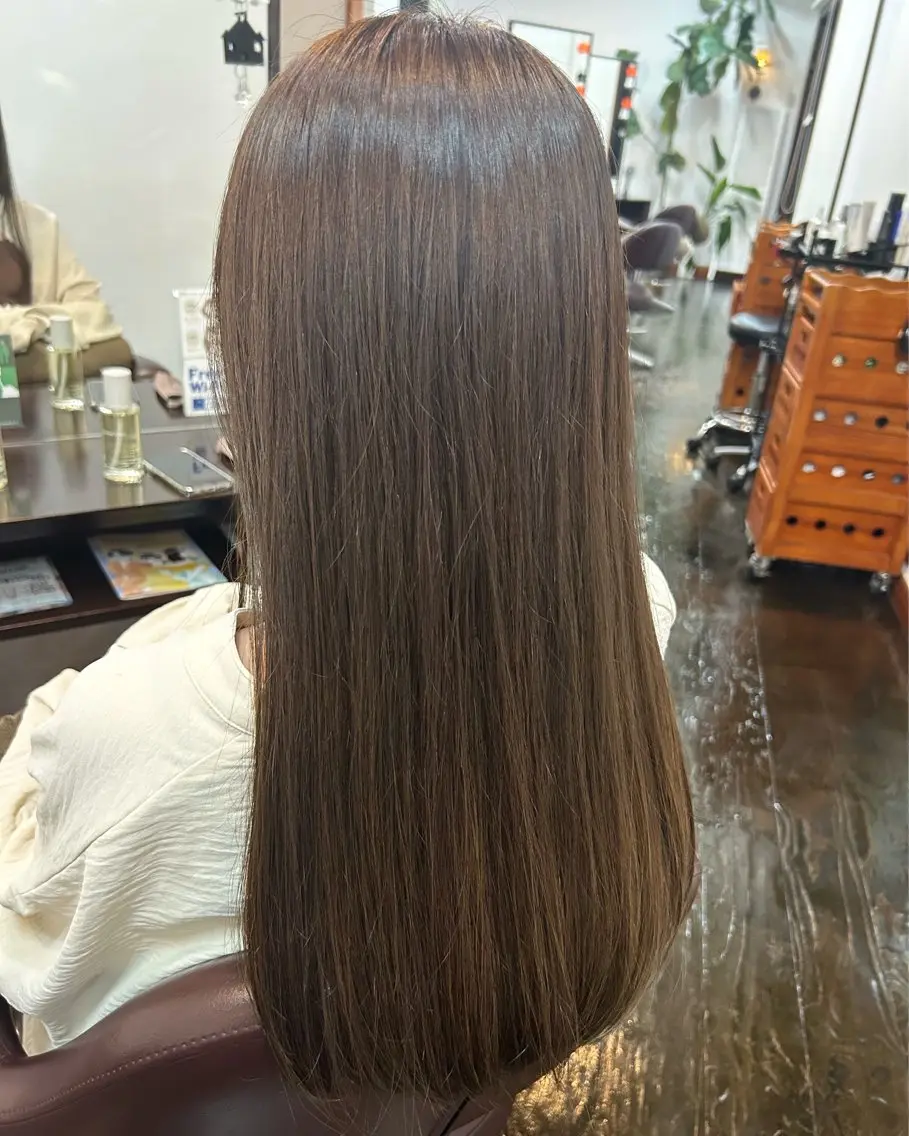 カラー グレージュ 坂本 瑞季 🤍 髪質改善のヘアスタイル