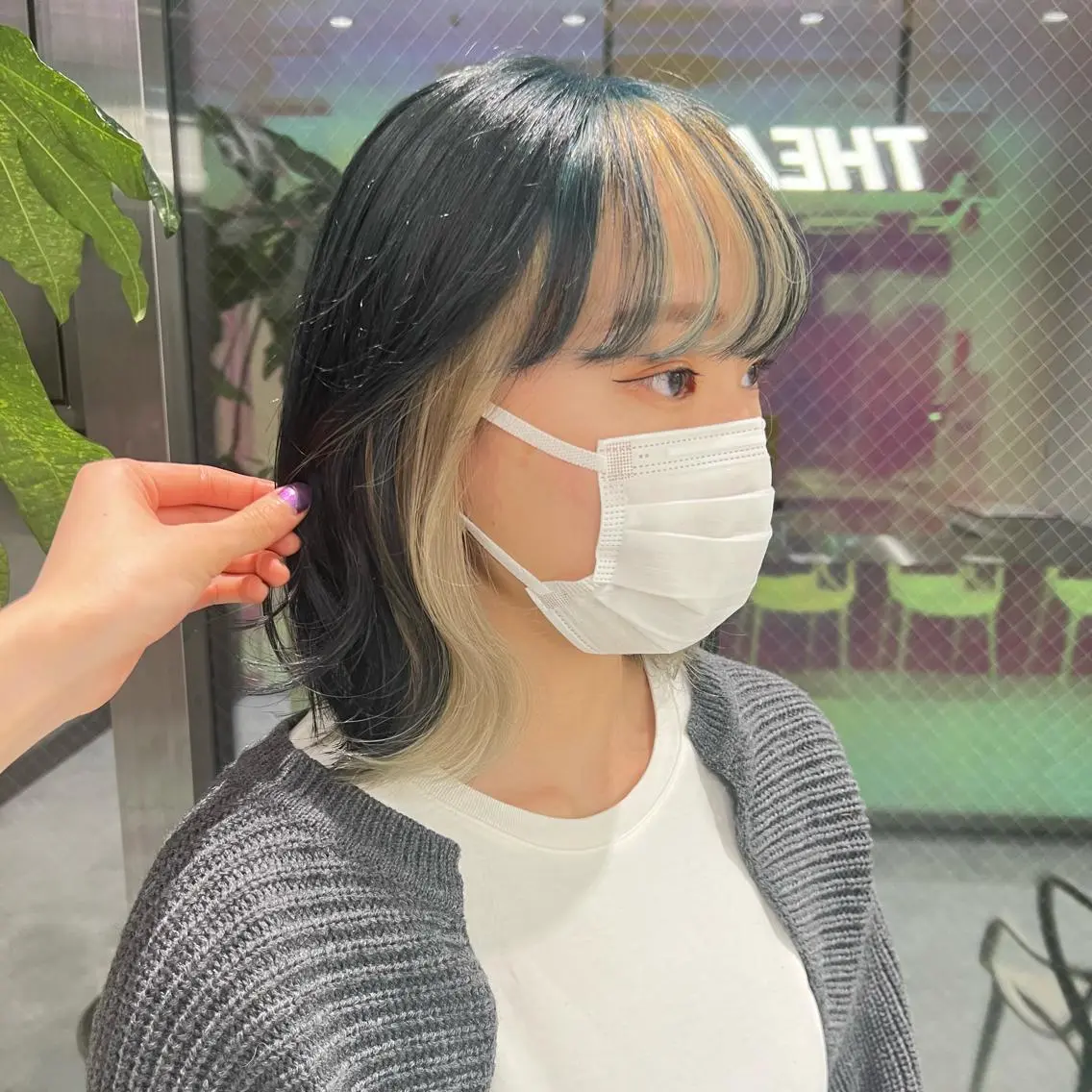ミディアム カラー パーマ ヘアアレンジ メンズ キッズ ネイル マツエク・マツパ アイブロウ メンズインナーカラー インナーカラー オリーブカラー 眉カラー グリーン KANAMI 🌏のヘアスタイル