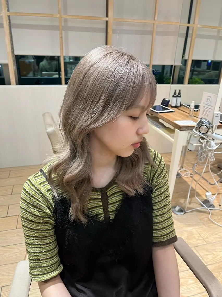 ロング 赤み消し透明感カラー 似合わせ前髪柴田礼空のヘアスタイル
