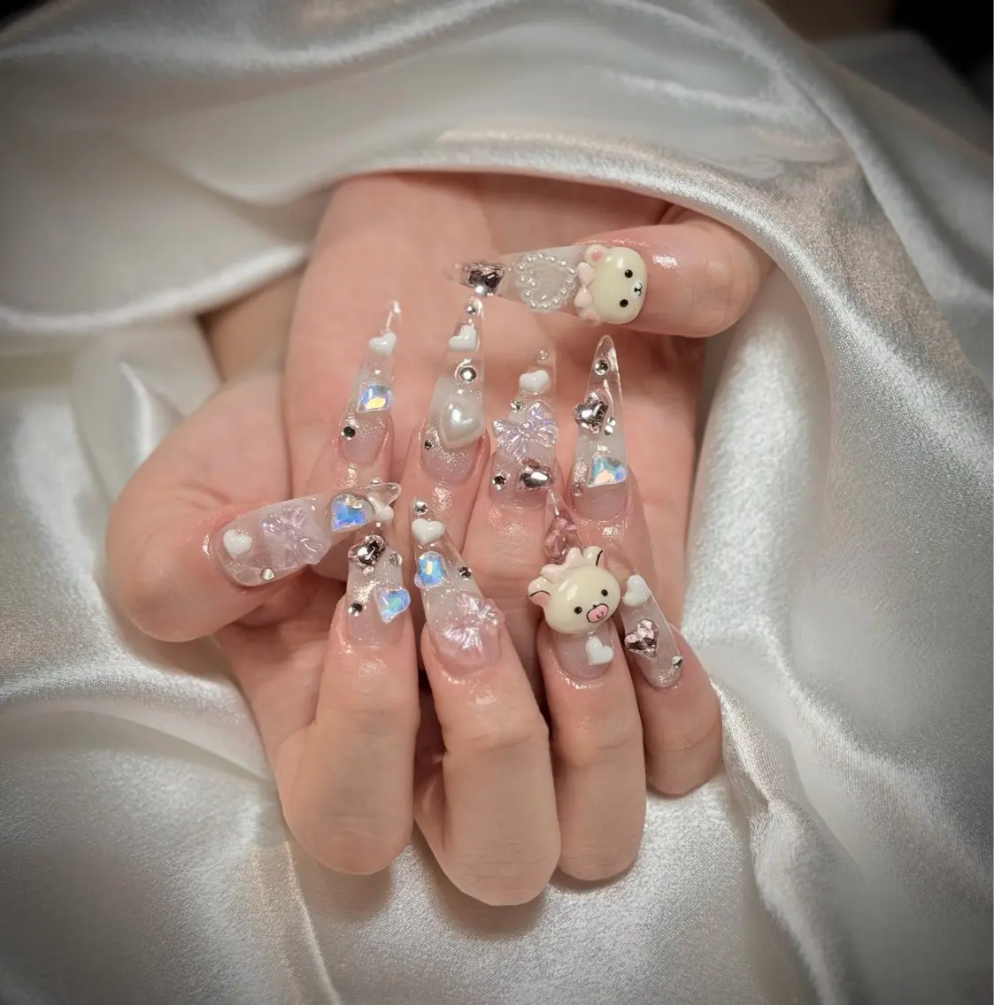 ネイル オーロラネイル チークネイル フットネイル フレンチネイル ジェルネイル Nichi Nail Salonのネイルデザイン