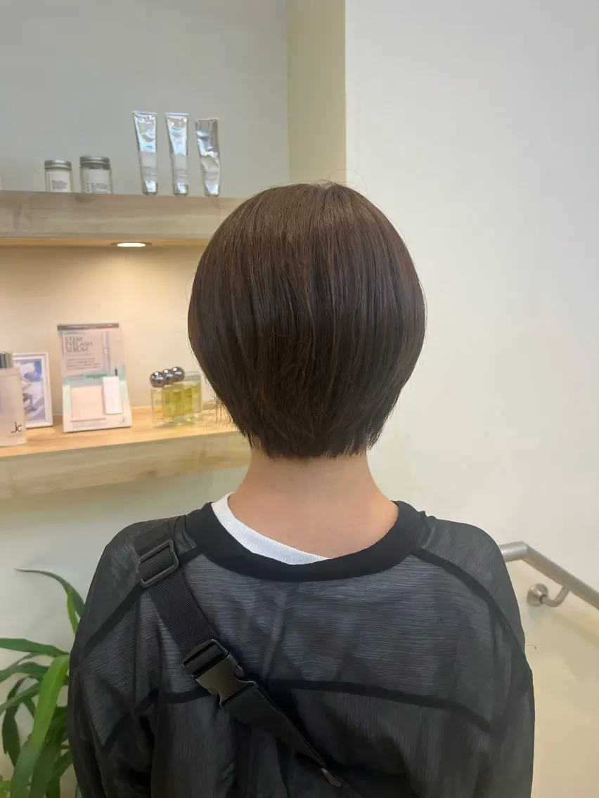 ショート コテ巻き風パーマ🫧 麻尋のヘアスタイル