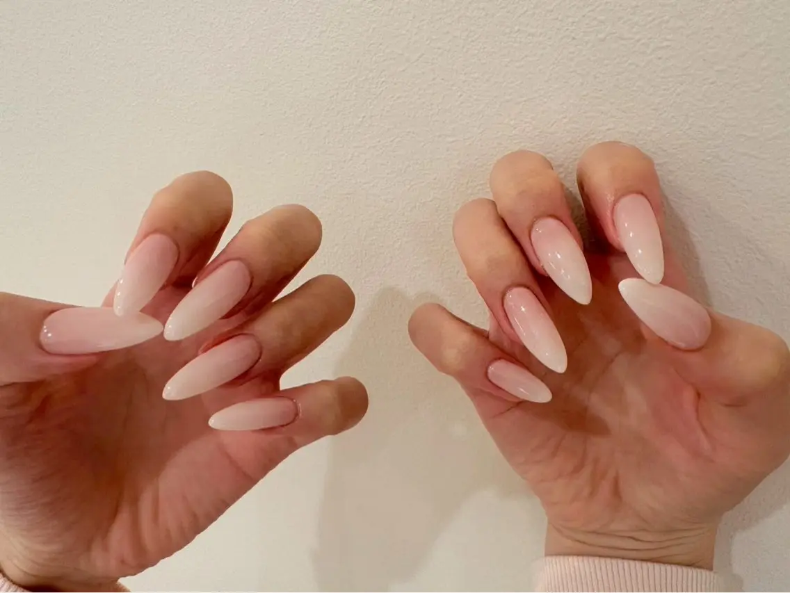 ミニモ限定価格✨️(オフ無し)ハンドワンカラーベースカラーグラデーション💅※ドライケア込みの写真