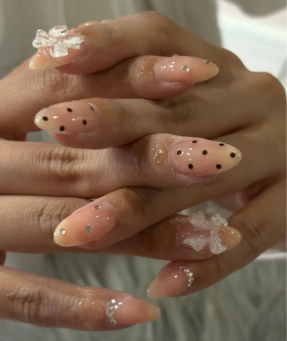 ネイル Dark Honey Ivyのネイルデザイン