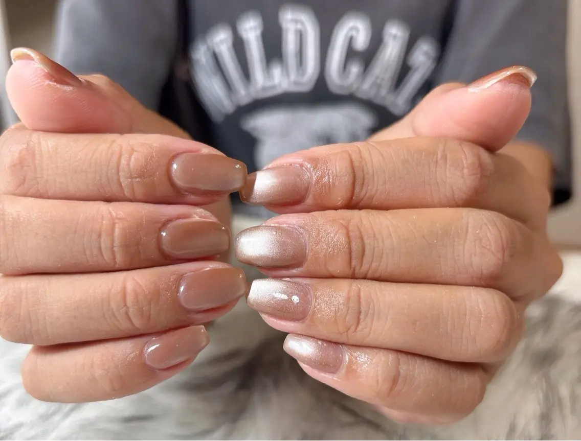 ネイル オーロラネイル フットネイル フレンチネイル ジェルネイル マグネットネイル kiki nail &brow二子玉川のネイルデザイン
