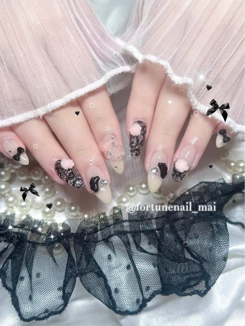 ネイル ガーリー レース ハンドネイル 🎀Mai 🎀7/7🈳⟡.·のネイルデザイン