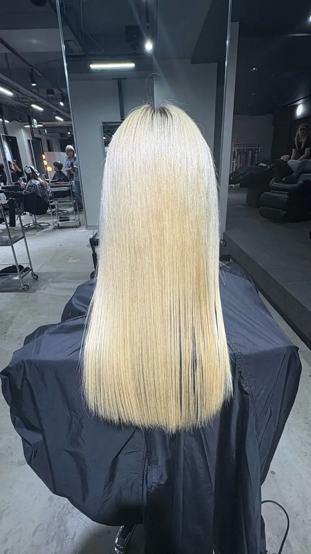 💛【初回限定！！】ブリーチ+髪質改善カラー+トリートメントの写真