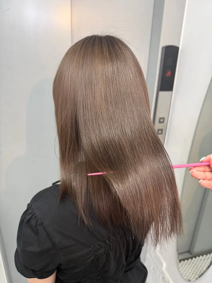 ロング ヘアカラー トリートメント 藤平 江梨子のヘアスタイル