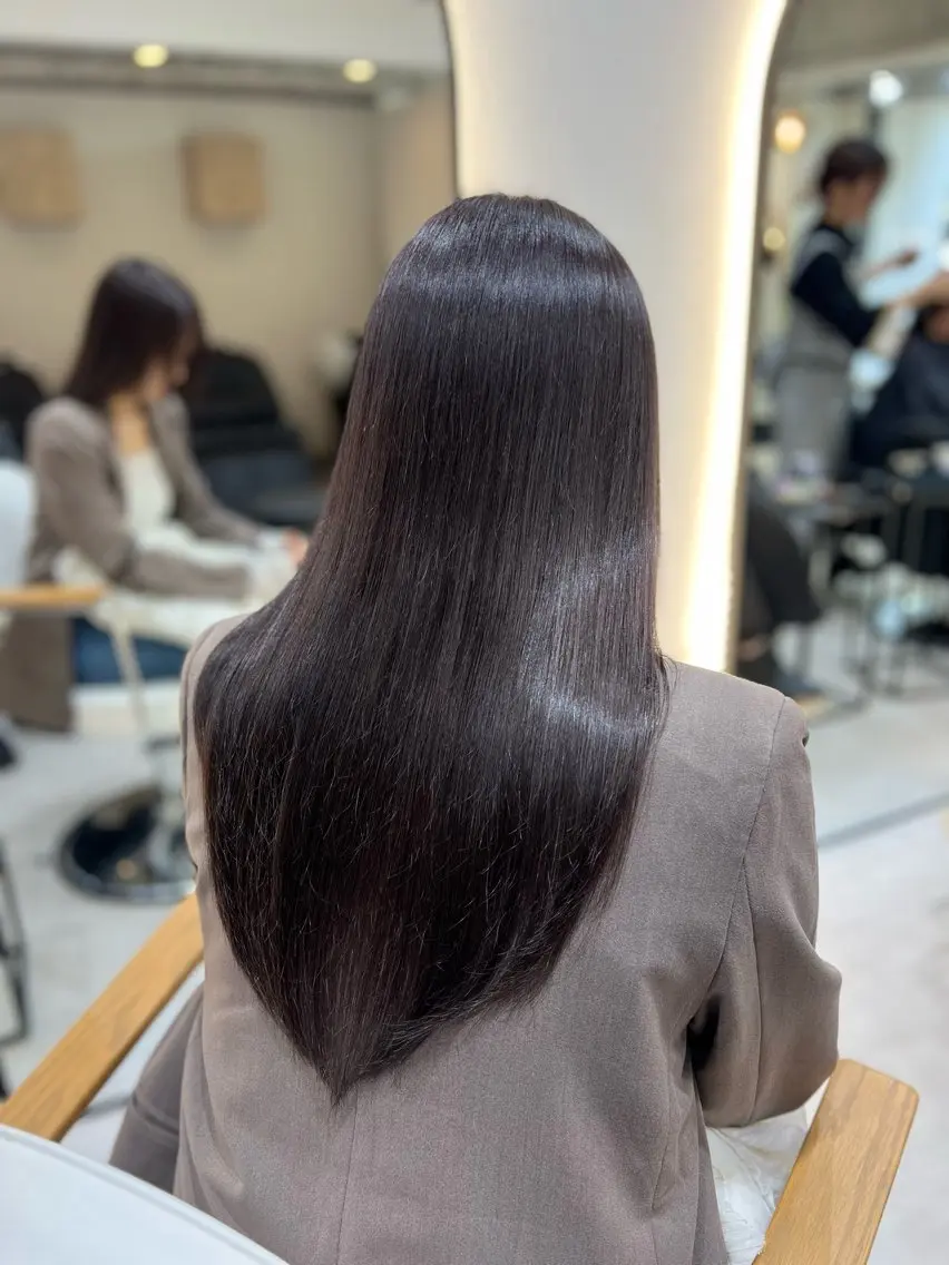 ロング カラー Zina aimiのヘアスタイル