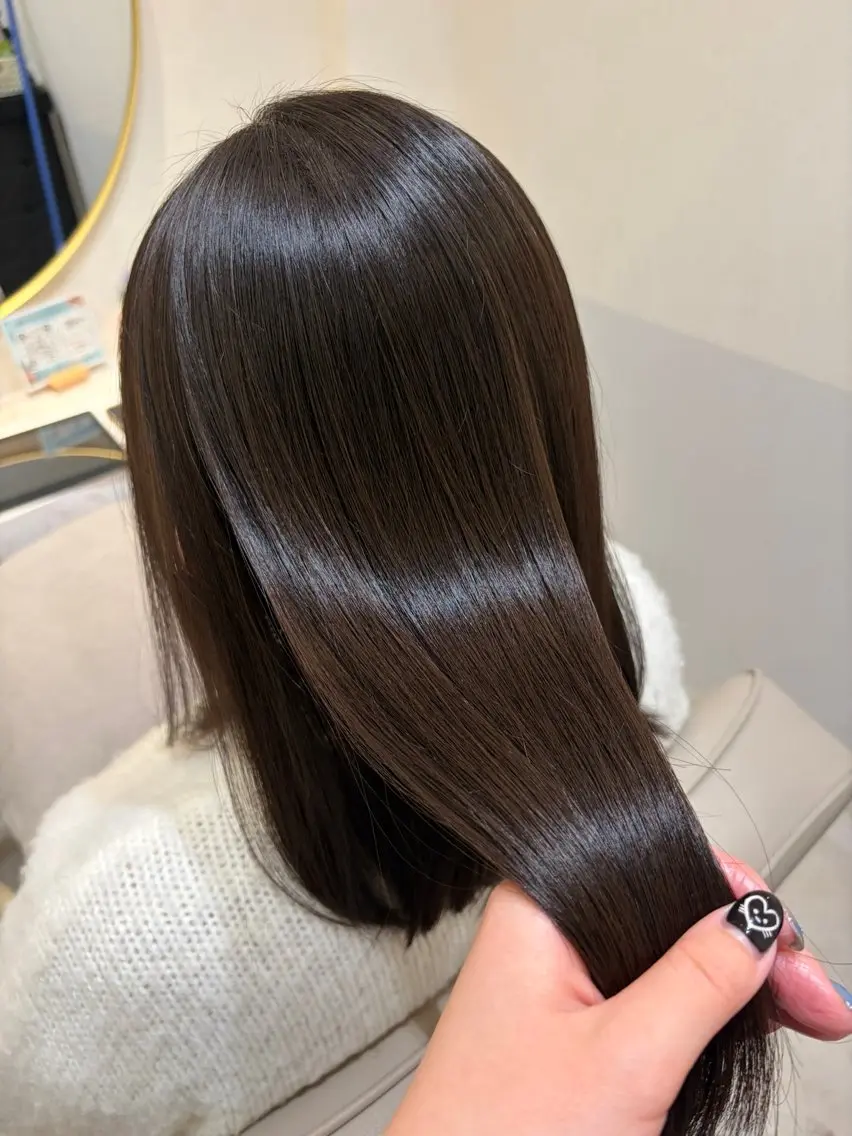 ミディアム カラー ダークグレー ダークグレージュ グレージュ 韓国ヘア・カラー 🩵SHIZUKUのヘアスタイル