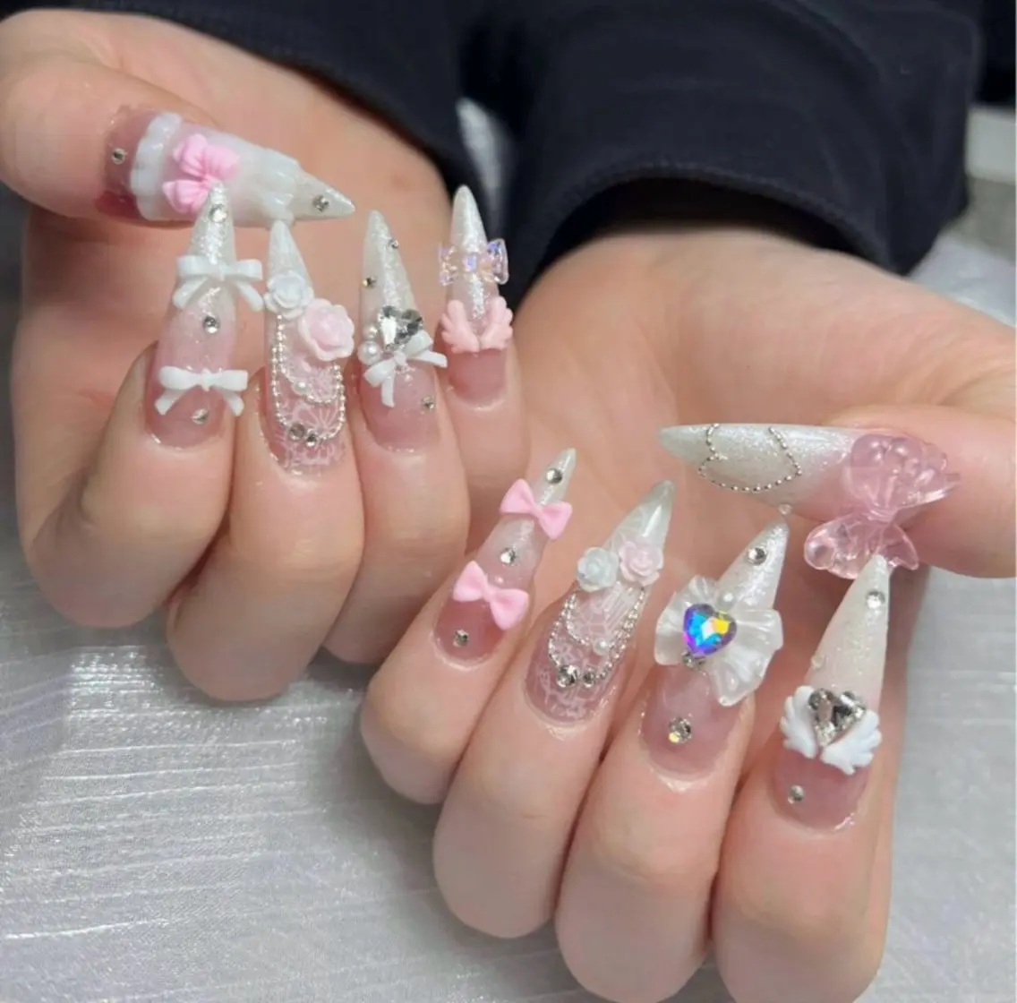 ネイル アートネイル ボルドー フレンチネイル ジェルネイル 氷ネイル・うるうるネイル ハンドネイル Julie Nail Rinのネイルデザイン