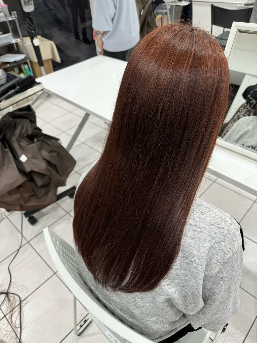 セミロング 佐藤 幸菜のヘアスタイル