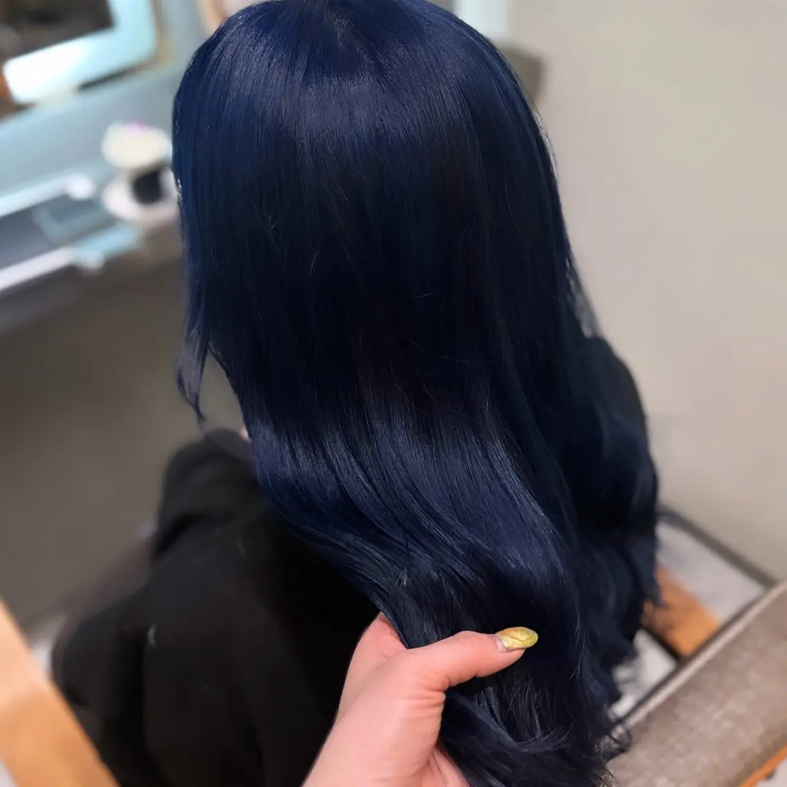 セミロング カラー ヘアアレンジ ブリーチ ネイビーカラー ヘアカラー トリートメント 🇰🇷韓国スタイル レイヤー/ayanaのヘアスタイル