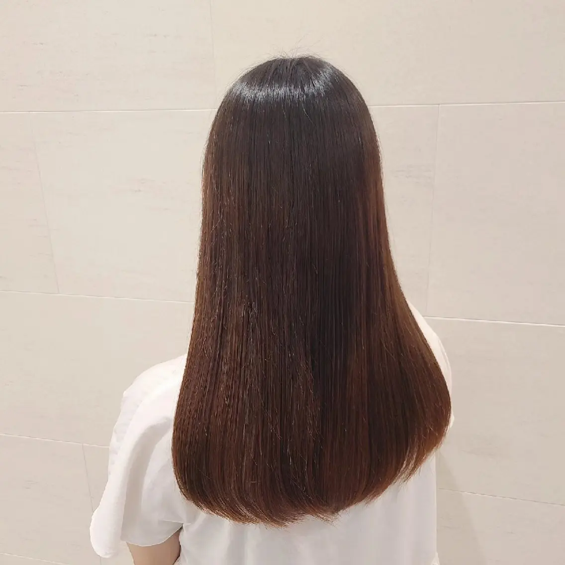 ロング toiro ちだしえりのヘアスタイル