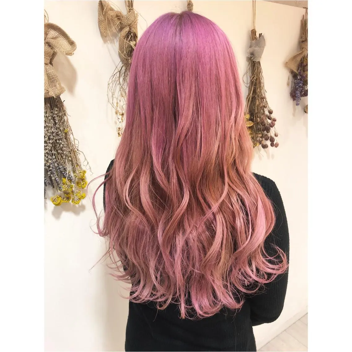 セミロング カラー ベージュカラー ブリーチ ピンクカラー 門田 恭弥のヘアスタイル
