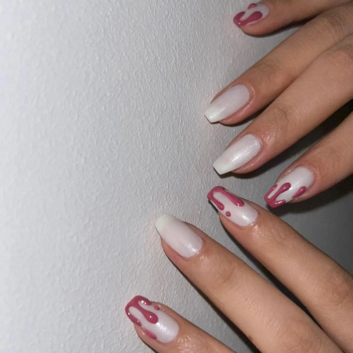 ネイル ホワイト lcoco nailのネイルデザイン