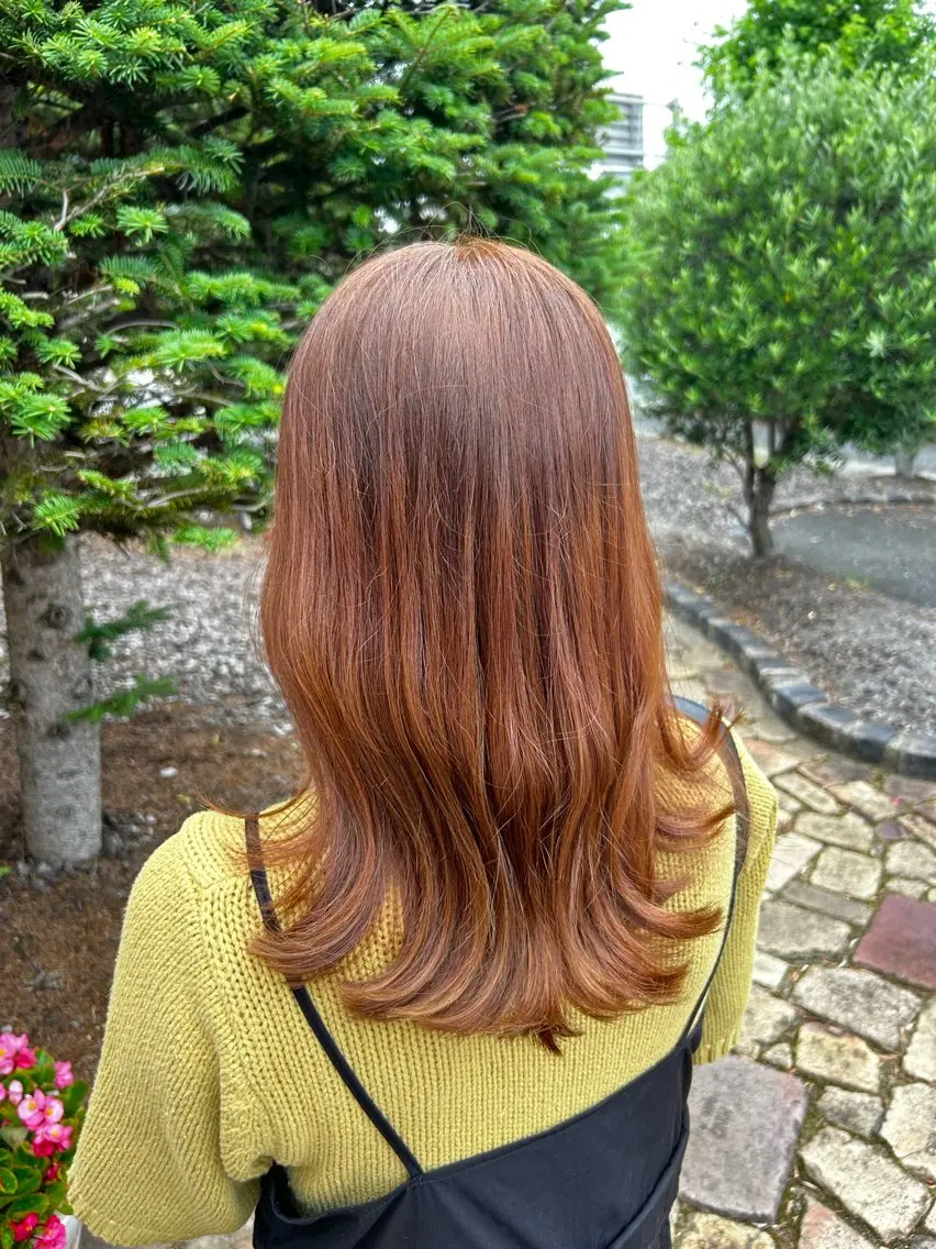 ロング オレンジブラウン カット ヘアカラー ヘアルームflat・ Rena🌼ྀིのヘアスタイル
