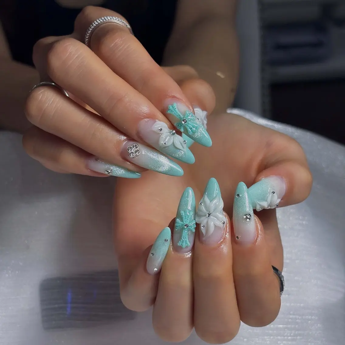 ネイル キラキラネイル 韓国ネイル マグネットネイル 夏ネイル ワンホンネイル ハンドネイル Sully Nail Labのネイルデザイン