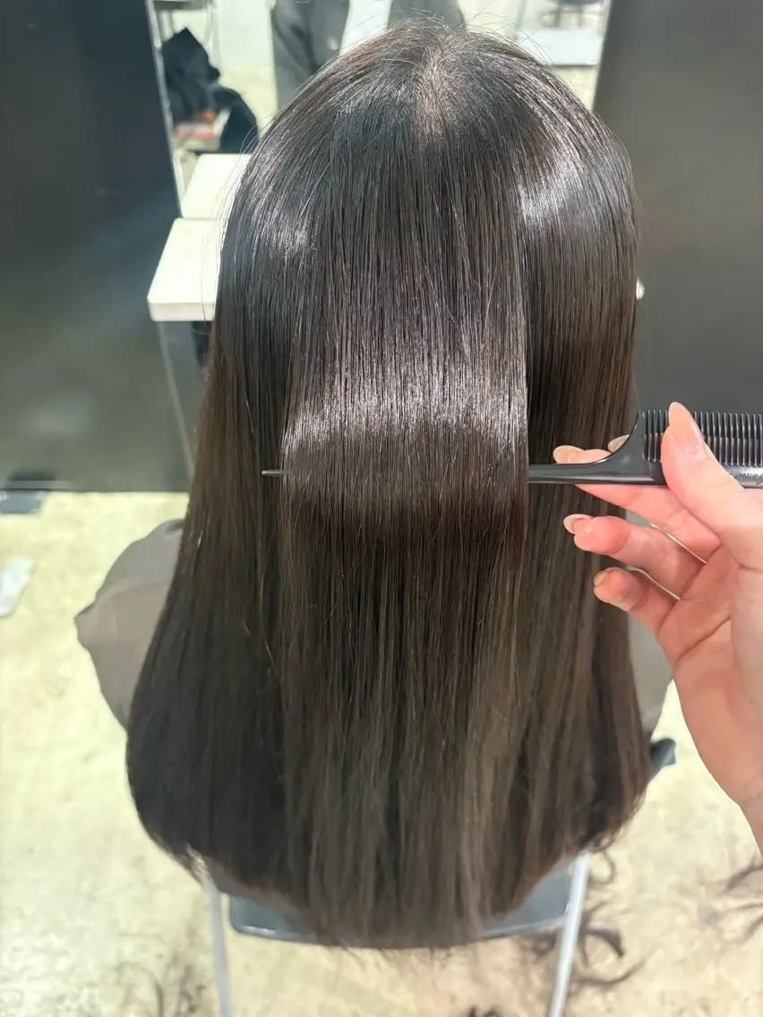 ロング カット 縮毛矯正 🪐 ayameのヘアスタイル