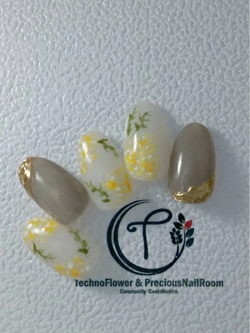 ネイル フラワーネイル precious nail  roomのネイルデザイン