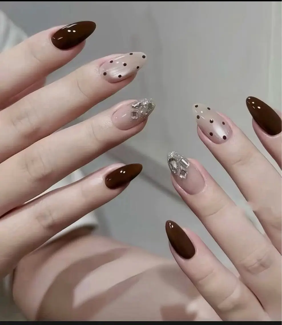ネイル キラキラネイル マグネットネイル ぷっくりネイル 春ネイル ワンホンネイル ハンドネイル Candy Nailのネイルデザイン