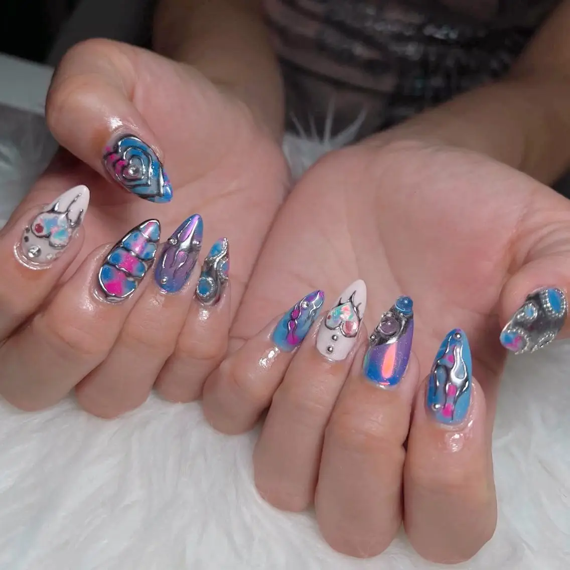ネイル オーロラネイル クリアネイル 成人式 フラッシュネイル ジェルネイル ハンドネイル Amee Nail Salonのネイルデザイン