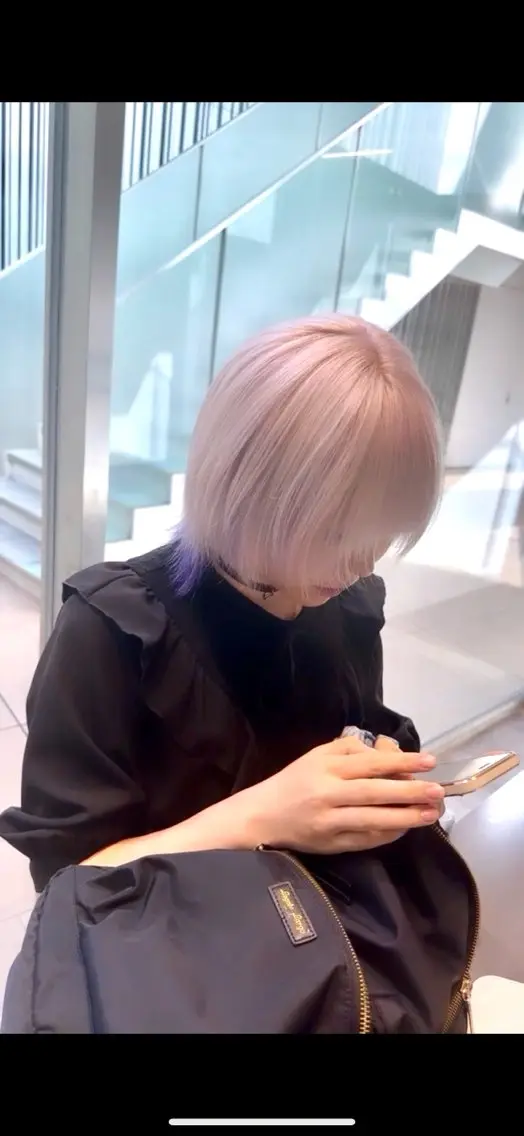 ショート カラー ヘアカラー トリートメント ハイトーン/髪質改善 原宿𝑺𝑬𝑵𝑨のヘアスタイル