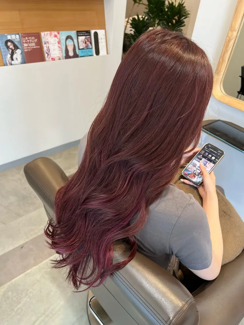ロング カラー ブリーチ ダブルカラー ブリーチなしカラー ピンクカラー カット ヘアカラー トリートメント 今田 飛奈のヘアスタイル