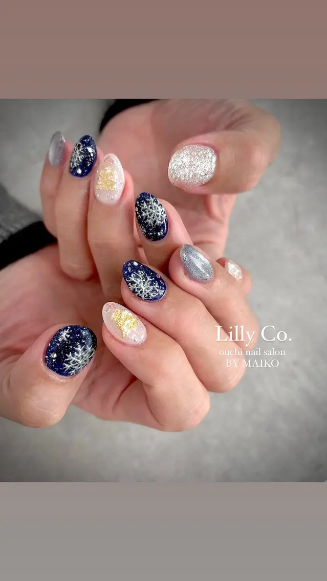 ネイル ゴールド ハンドネイル ハンドケア Lilly Co.のネイルデザイン