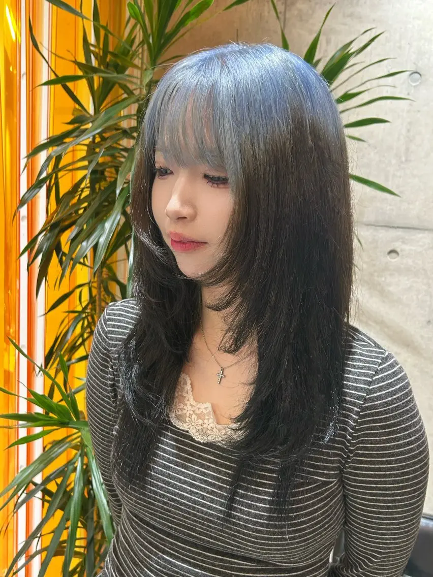 セミロング カラー ヘアカラー iris🌙 miyuのヘアスタイル