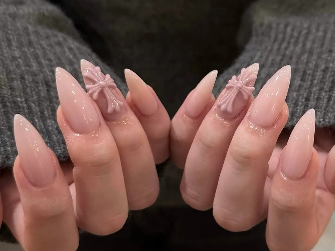 ネイル オーロラネイル 長さ出し フレンチネイル ジェルネイル ガラスフレンチ ハンドネイル Rela・S NAILのネイルデザイン