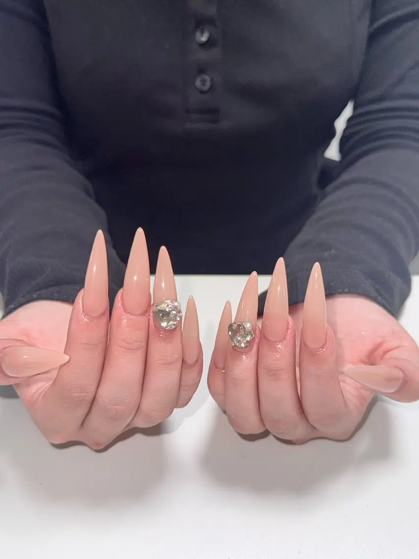 ネイル ハンドネイル BERA NAILSのネイルデザイン
