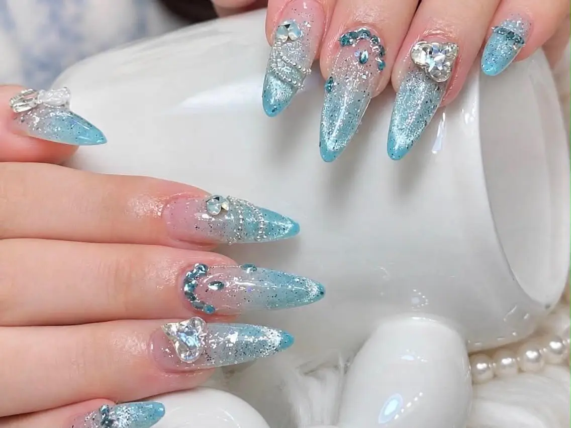 ネイル ハンドネイル mochi nailsのネイルデザイン