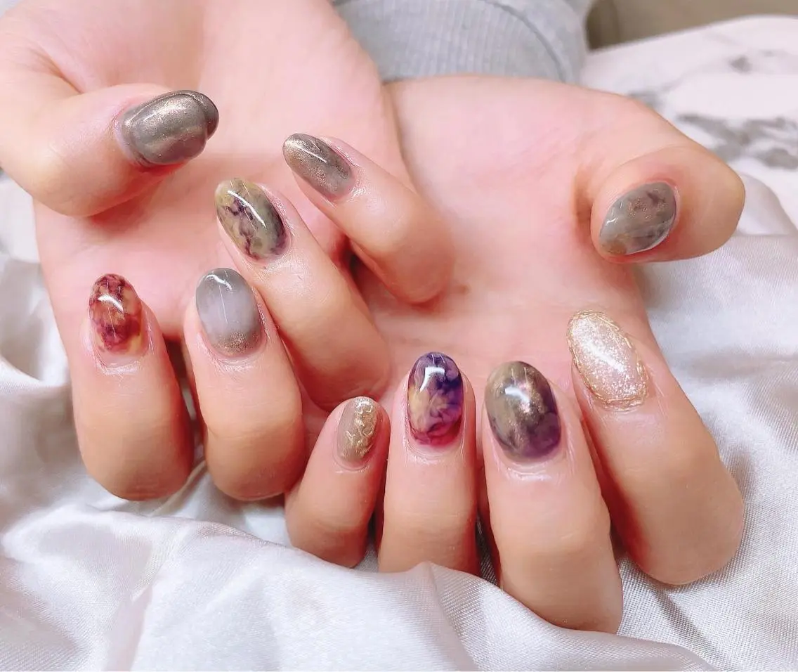 ネイル ブラウン ジェルネイル ゴールド ハードジェル ロングネイル Lilas Nailのネイルデザイン