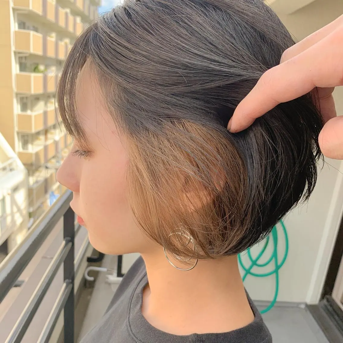 ショート カラー アディクシーカラー アッシュ バレイヤージュ ミストバング ベージュカラー 髪質改善色素改善特化 keiのヘアスタイル