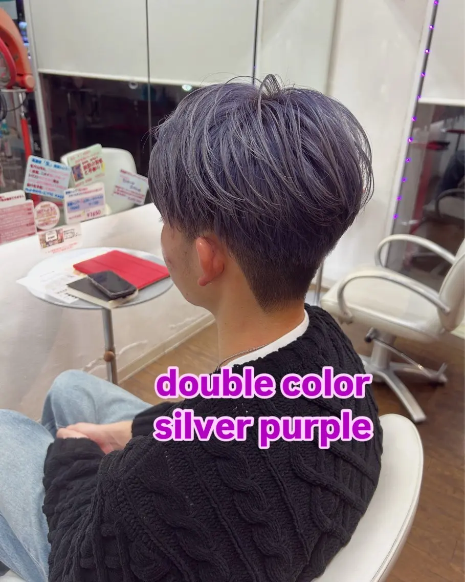 ショート カラー ダブルカラー シルバー バイオレットカラー カット ヘアカラー GLAD 萩原のヘアスタイル