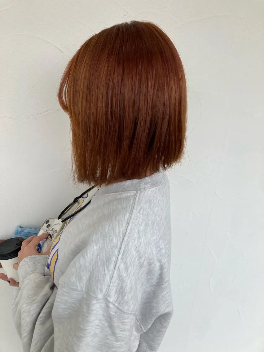ミディアム カラー 切りっぱなしボブ ブリーチ オレンジ ボブ カット 原 🫶トレンドヘアのヘアスタイル