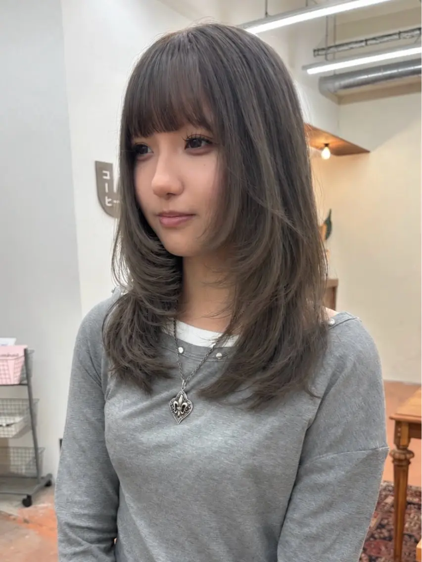 ロング レイヤーカット りお /カラーモデルのヘアスタイル
