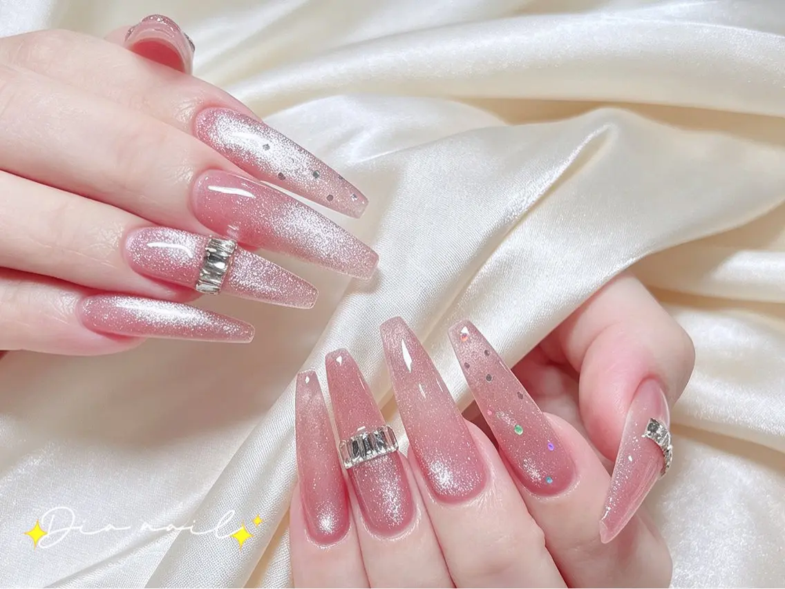 ネイル フットネイル 韓国ネイル レース マグネットネイル ニュアンスネイル ハンドネイル Dia nail サロンのネイルデザイン