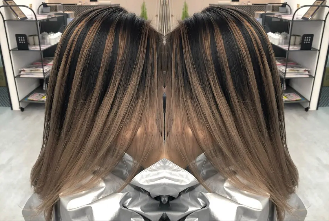 セミロング カラー ヘアアレンジ バレイヤージュ デザインカラー ハイライトカラー ハイライト レイヤーカット アンドウ ユウ/ レイヤーカット/韓国のヘアスタイル