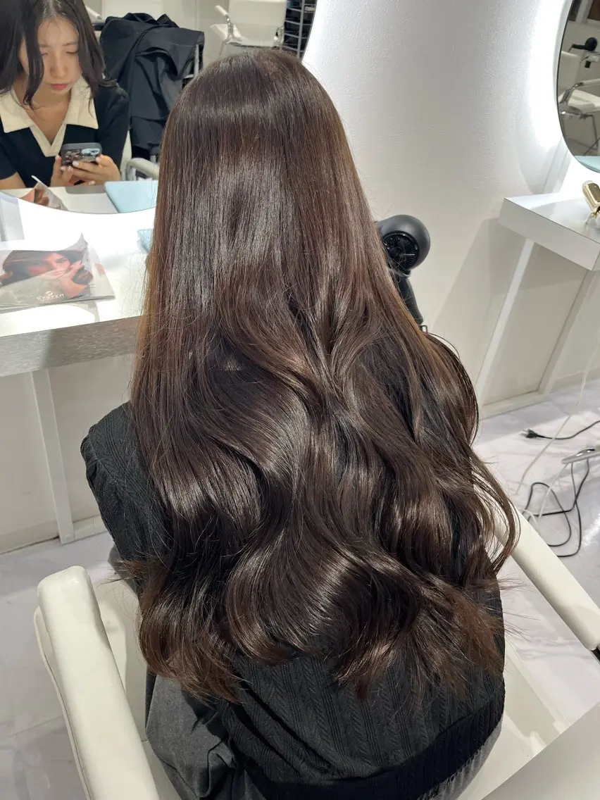 ロング レイヤーカット🤍 seriraのヘアスタイル