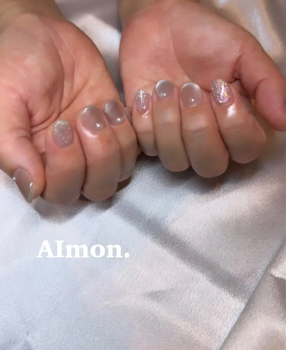 ネイル 𝐀𝐥𝐦𝐨𝐧 .のネイルデザイン