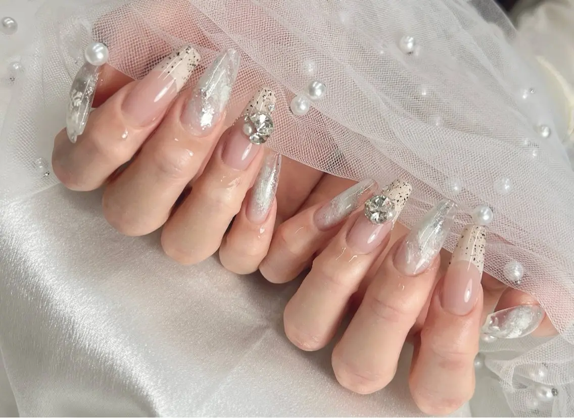 ネイル フレンチネイル ハンドネイル bijou nails 蓮のネイルデザイン