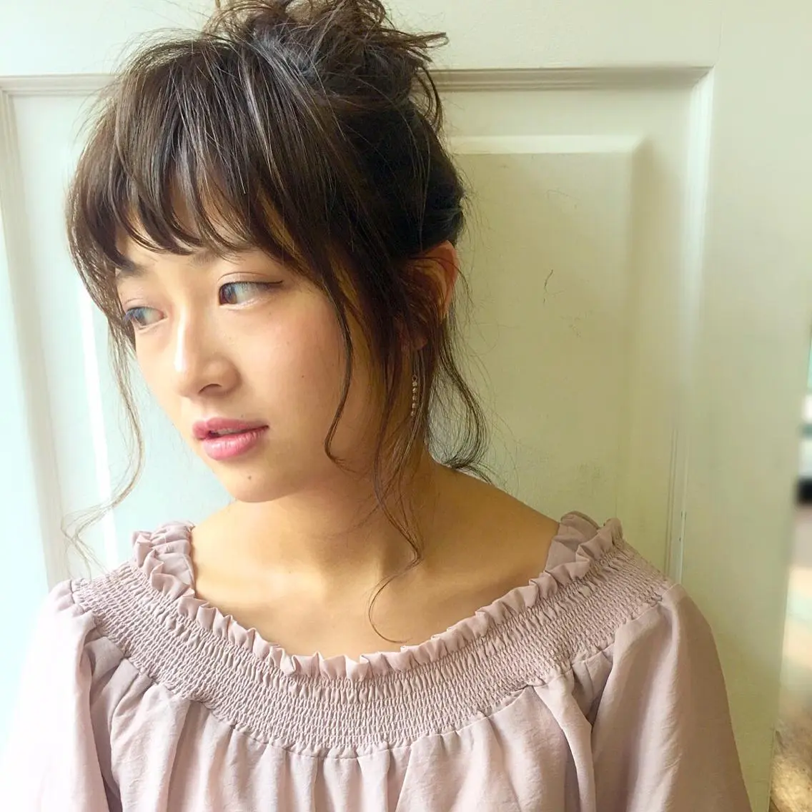 ミディアム セミロング ロング カラー パーマ ヘアアレンジ お団子ヘア 成松 勇治のヘアスタイル