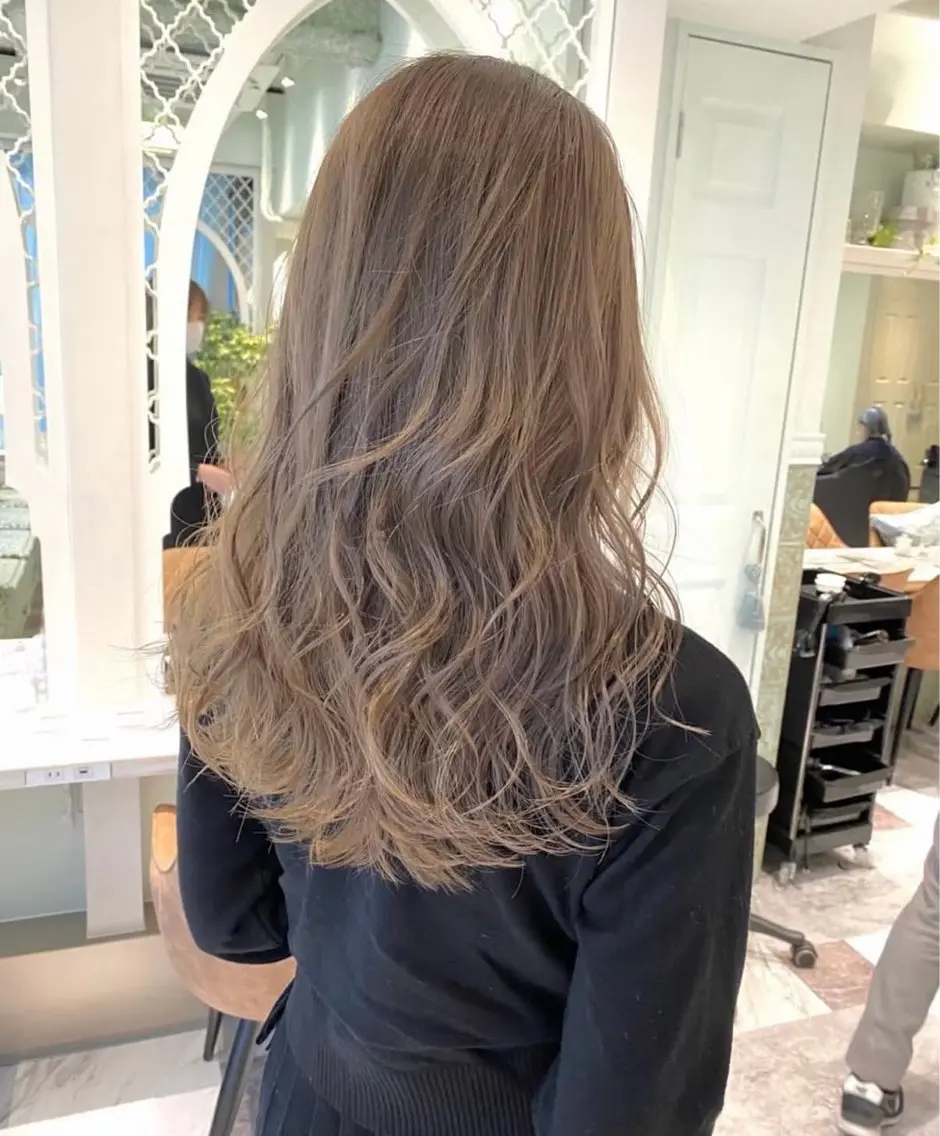 ロング カラー ヘアカラー 三井 千里のヘアスタイル