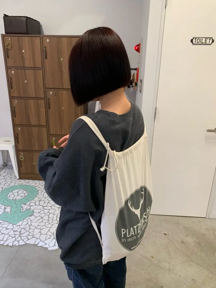 ショート ボブ ヘアカラー 山嵜 かなのヘアスタイル