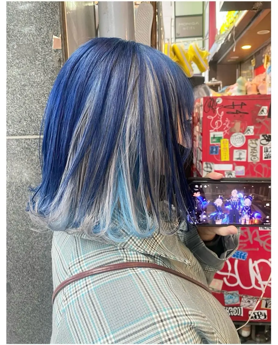 ショート カラー デザインカラー ヘアカラー TSUNO🦖 派手髪/オタク美容師のヘアスタイル